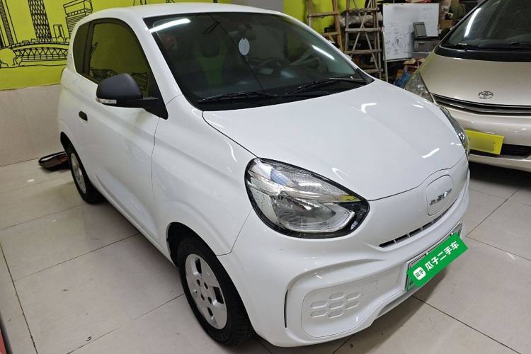 Used Roewe Clever 2021 302 km New Four-Seater Super-Efficient Version
