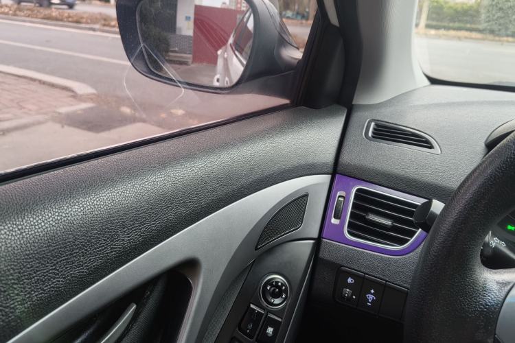 Used Hyundai Elantra 2015 1.6L Manual Fashion Edition
