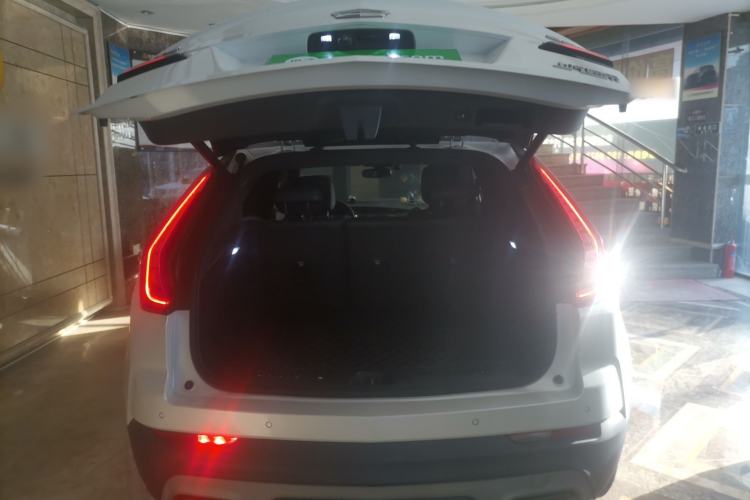 Used Cadillac XT4 2018 28T Two-Wheel Drive Leading Sport Model
