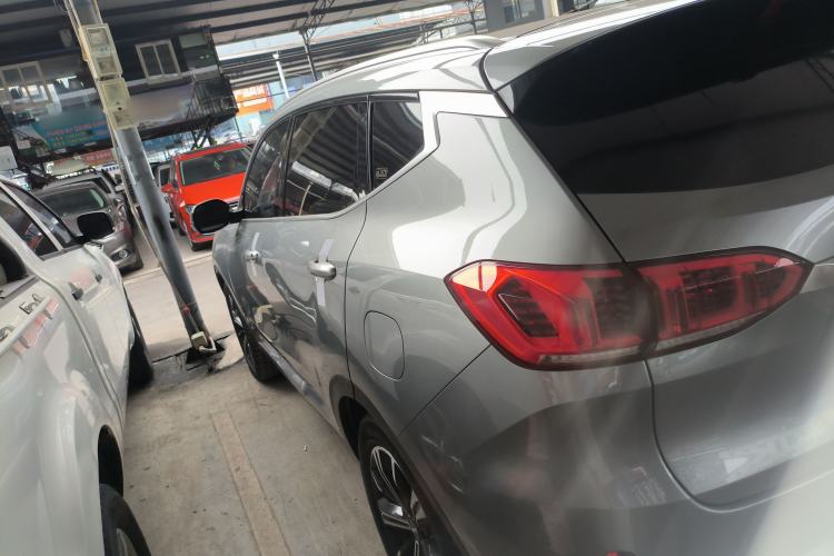 Used Wey VV6 2021 2.0T Two-Wheel Drive Smart Plus
