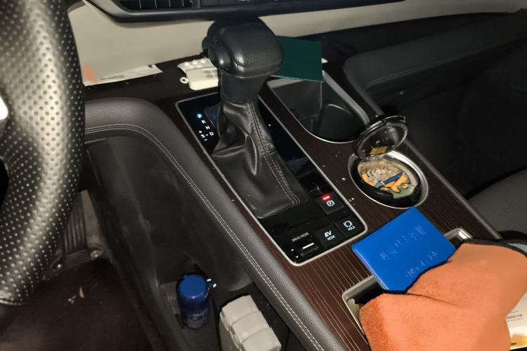 Used Toyota Granvia 2023 2.5L Hybrid Comfort Edition