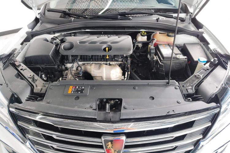 Used Roewe i5 2020 1.5L Automatic 4G Connect Luxury Flagship Edition
