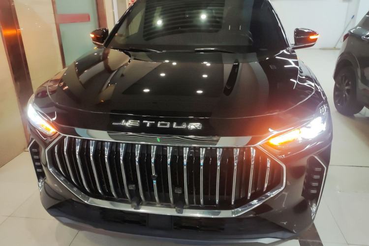 Used JETOUR X70 PLUS 2023 1.6T DCT Stronger 5-Seater
