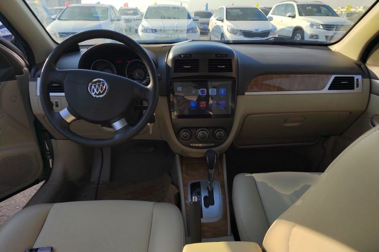 Used Buick Excelle 2015 1.5L Automatic Classic Model
