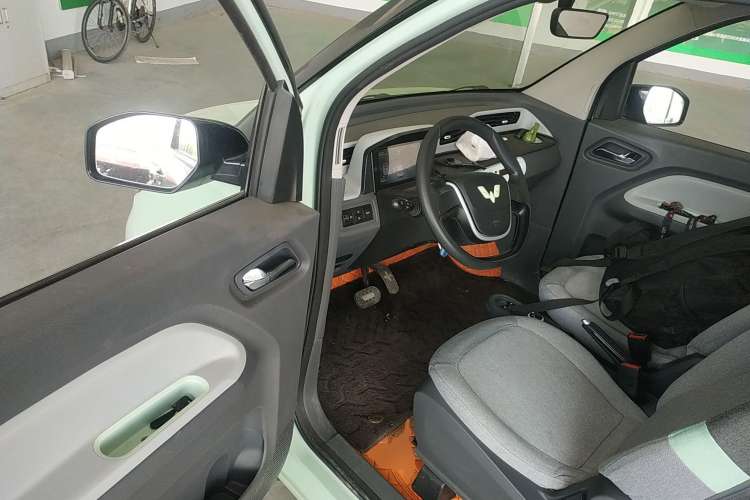 Used Wuling Hongguang MINIEV 2021 Macaron Premium Model – Lithium Iron Phosphate
