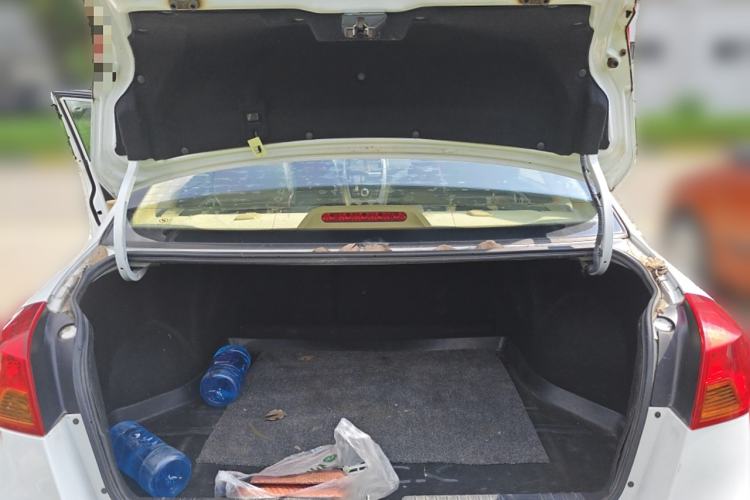 Used Buick Excelle 2013 1.5L Automatic Classic Model
