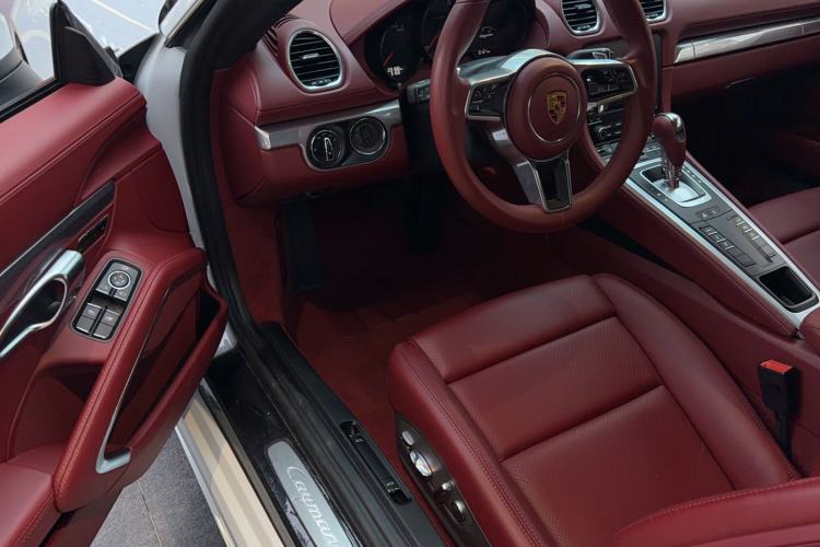 Used Porsche 718 2020 Cayman 2.0T
