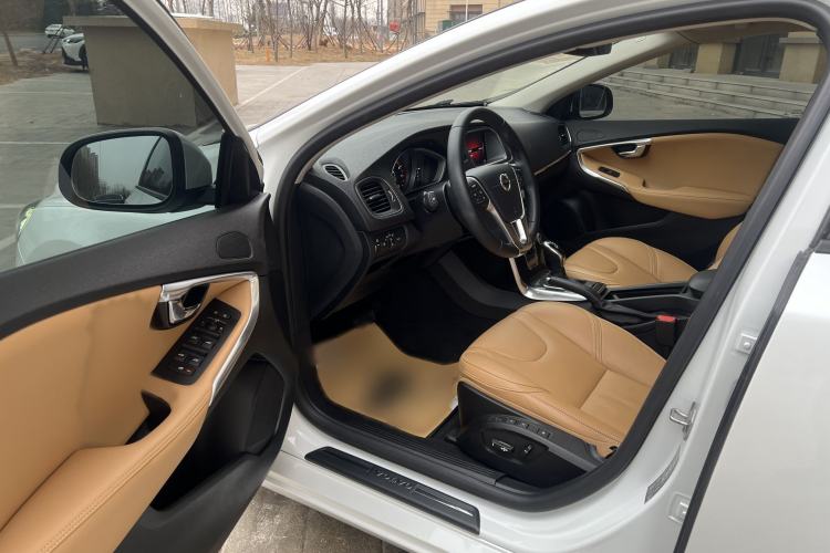 Used Volvo V40 2019 T3 Zhiyi Edition