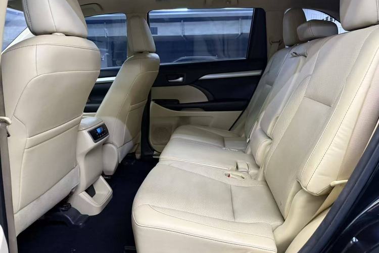 Used Toyota Highlander 2015 2.0T Four-Wheel Drive Luxury Edition 7-Seater
