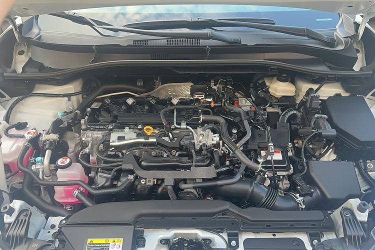 Used Toyota FRONTLANDER 2023 2.0L Smart Electric Hybrid Dual-Engine Deluxe Version
