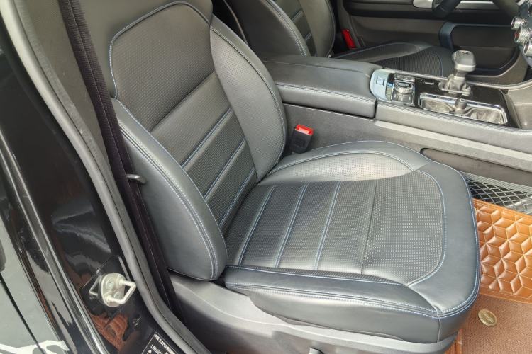 Used  BJ40 2023 2.0T Automatic Four-Wheel Drive Urban Hunter Edition Chivalrous Type
