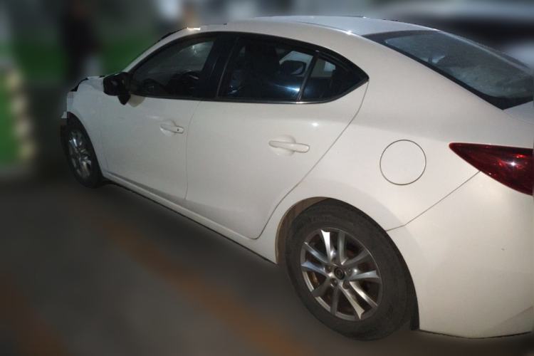 Used Mazda Mazda 3 Axela 2016 Sedan 1.5L Automatic Comfort Model