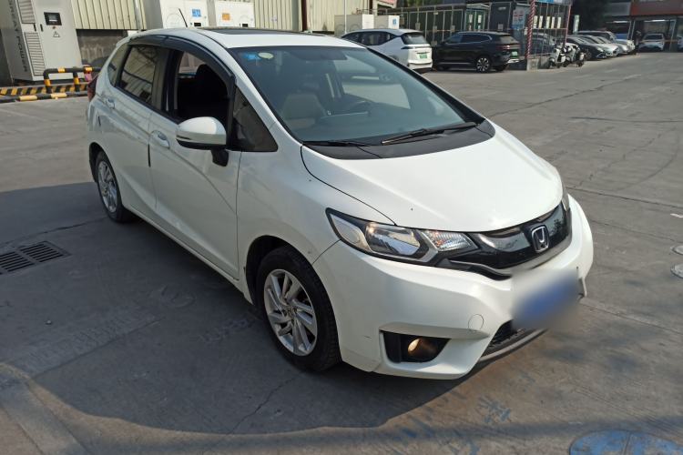 Used Honda Fit 2016 1.5L SES CVT Fashion Sunroof Edition
