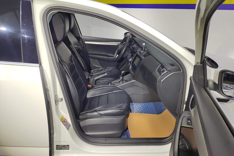 Used Skoda Octavia 2019 1.5L Automatic SmartDrive Comfort Edition China VI Standard
