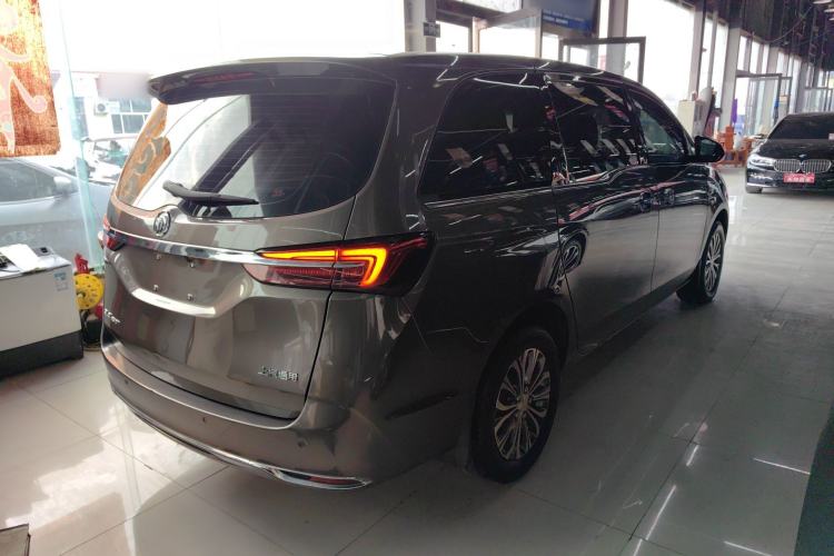 Used Buick GL8 2022 Land Cruiser Executive Class 652T Comfort Model
