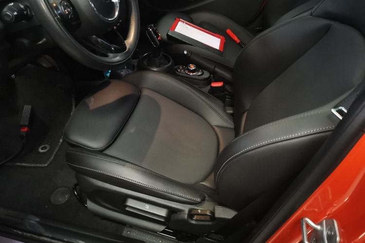 Used  MINI 2021 1.5T COOPER Classic Edition Five-Door Version
