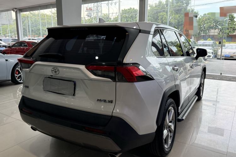 Used Toyota RAV4 2021 2.0L CVT Two-Wheel Drive Fashion PLUS Edition
