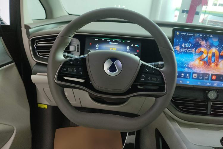 Used Denza D9 2022 DM-i 970 Four-Wheel Drive Prestige Model
