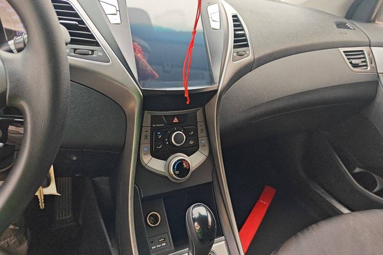 Used Hyundai Elantra 2016 1.6L Automatic Smart Version
