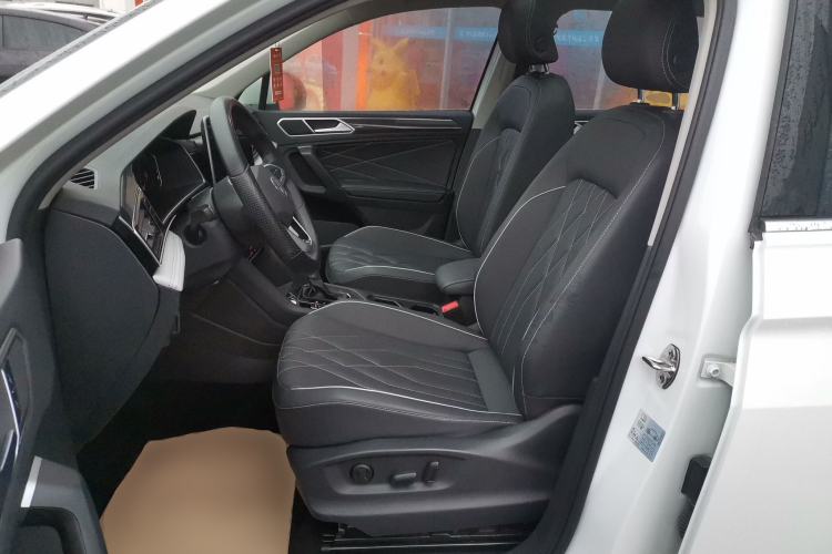 Used Volkswagen Tiguan L 2024 300TSI Automatic Two-Wheel Drive Smart Edition
