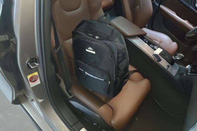 Used Volvo V60 2020 T5 Zhiyuan Luxury Edition
