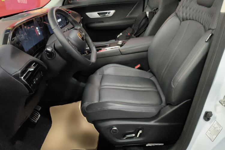 Used Dongfeng Aeolus Huge 2022 Mach Power 1.5T Dare-to-Love Edition