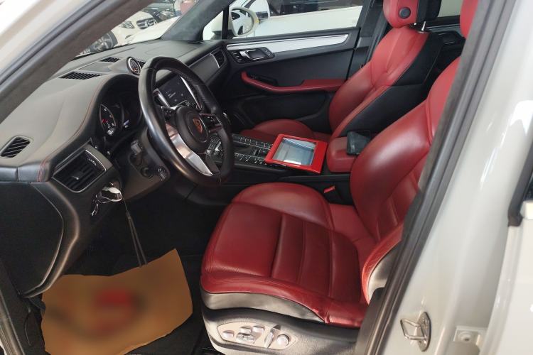 Used Porsche Macan 2016 Macan Turbo 3.6T
