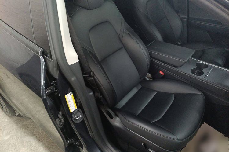 Used Tesla Model Y 2024 Rear-Wheel-Drive Version
