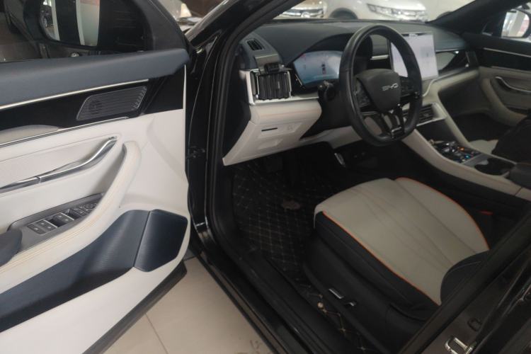 Used BYD Song PLUS New Energy 2024 Honor Edition EV 520km Luxury Model