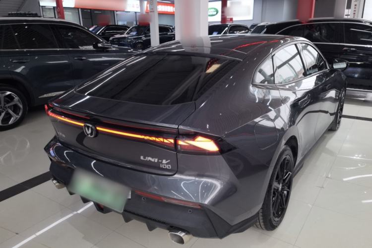 Used Changan UNI-V iDD 2023 ZhiDian iDD 1.5T 113km ZhiKu Model
