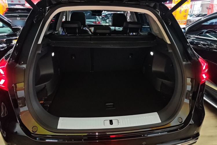 Used Hongqi HS5 2022 Revised Version 2.0T Smart Connect Flagship Edition
