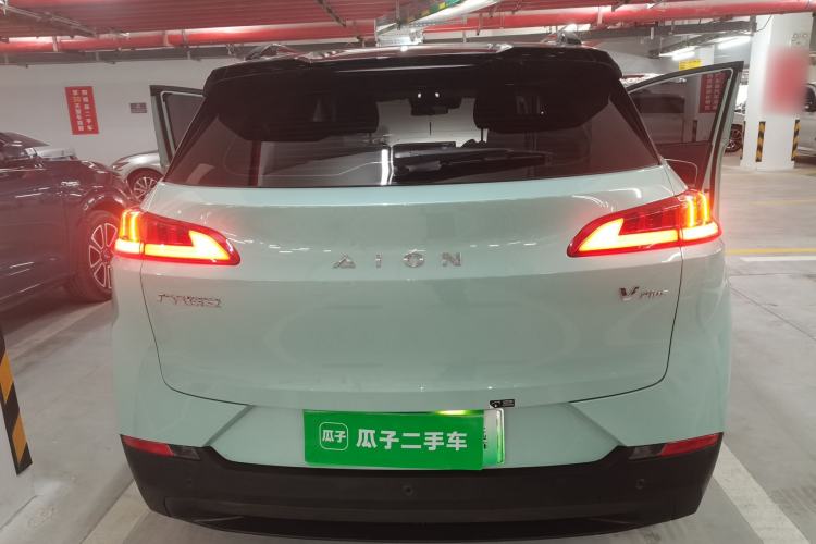 Used AION V 2021 Plus 70 Super Fast Charging Version Ternary Lithium
