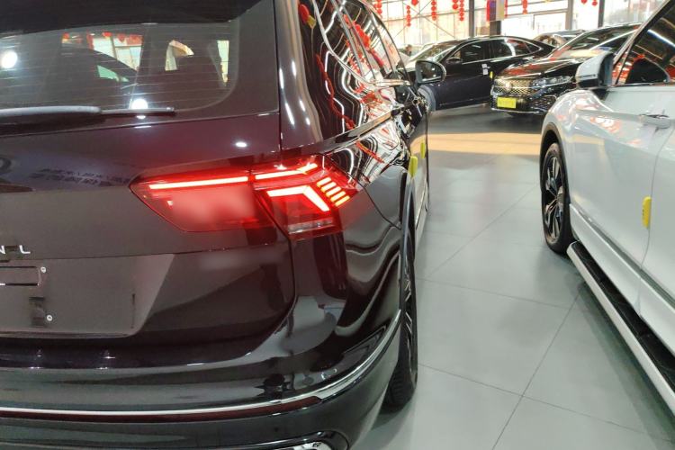 Used Volkswagen Tiguan L 2022 330TSI Automatic Two-Wheel Drive R-Line Enhanced Edition
