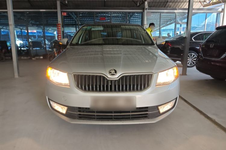 Used Skoda Octavia 2015 1.6L Automatic Yijun Edition

