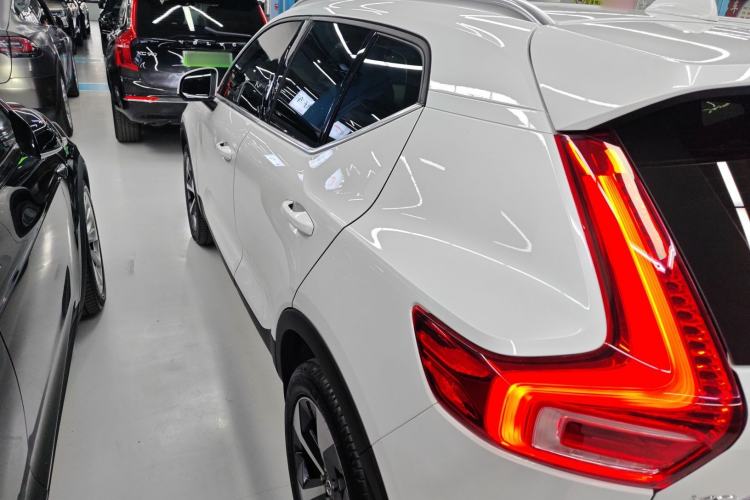 Used Volvo XC40 2024 B4 4x4 Smart Luxury Edition
