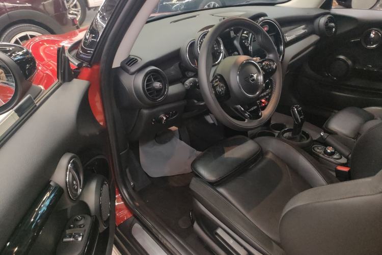 Used  MINI 2019 1.5T COOPER Artist
