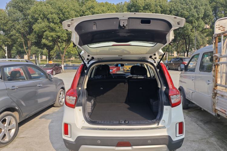 Used Geely Auto Vision X6 2016 1.8L Manual Luxury Edition