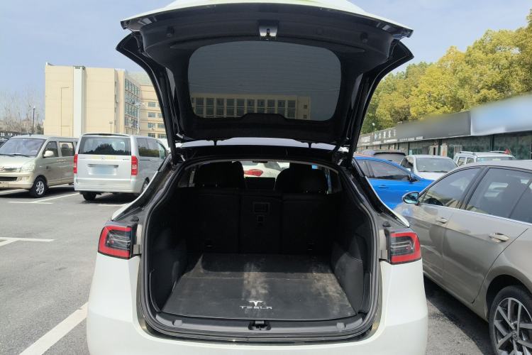 Used Tesla Model Y 2023 Rear-Wheel-Drive Version