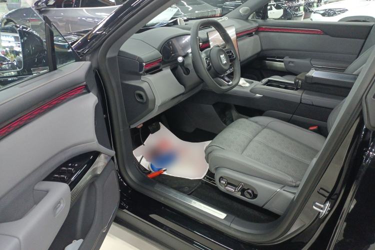 Used Zeekr 7X 2025 100 kWh Long-Range Rear-Wheel Drive with Intelligent Driving Features
