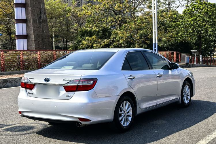 Used Toyota Camry 2015 Dual-Engine 2.5 HG Luxury Navigation Edition
