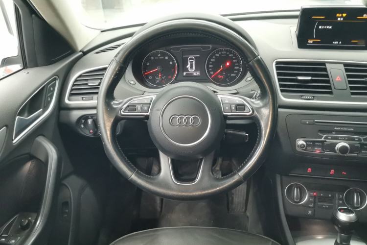 Used Audi Q3 2017 35 TFSI Fashion Model
