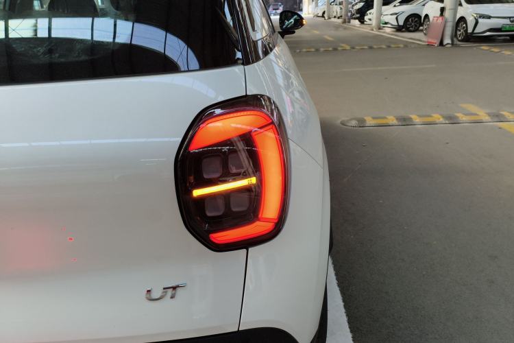 Used AION UT 2025 330 Starlight Edition
