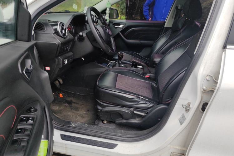 Used Soueast DX3 2016 1.5L Manual Luxury Version
