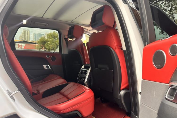 Used Land Rover Range Rover Sport 2021 3.0 L6 YAO Black Edition
