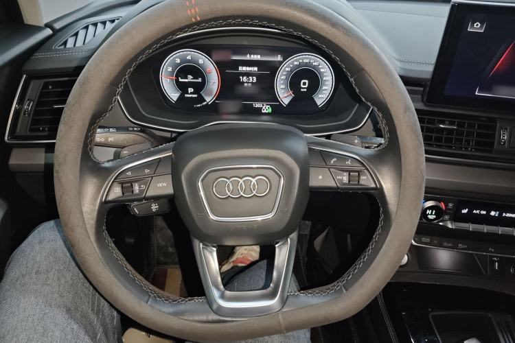 Used Audi Q5L 2022 40T Fashionable and Dynamic Model
