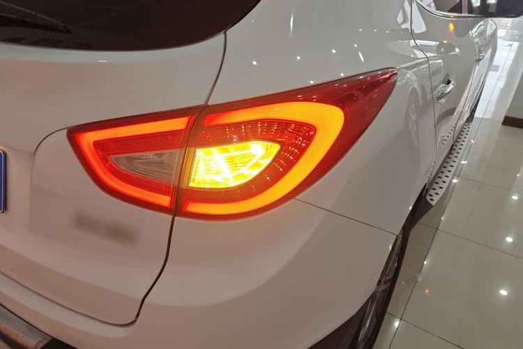 Used Hyundai ix35 2015 2.0L Automatic 2WD Smart Version China V Standard
