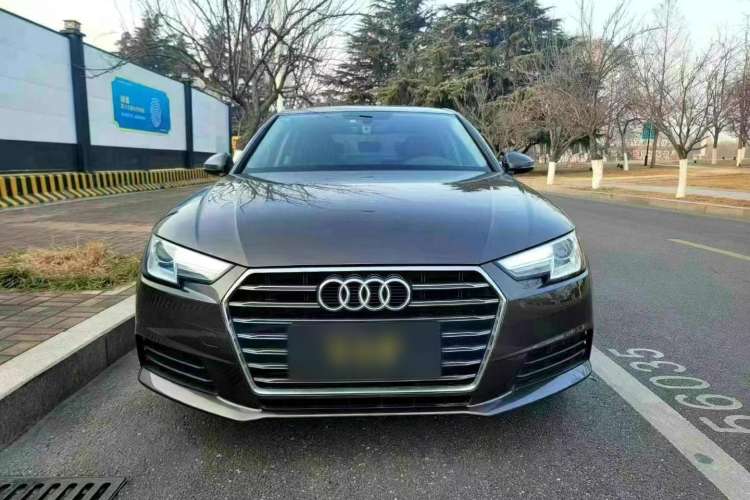 Used Audi A4L 2017 40 TFSI Ambition Edition
