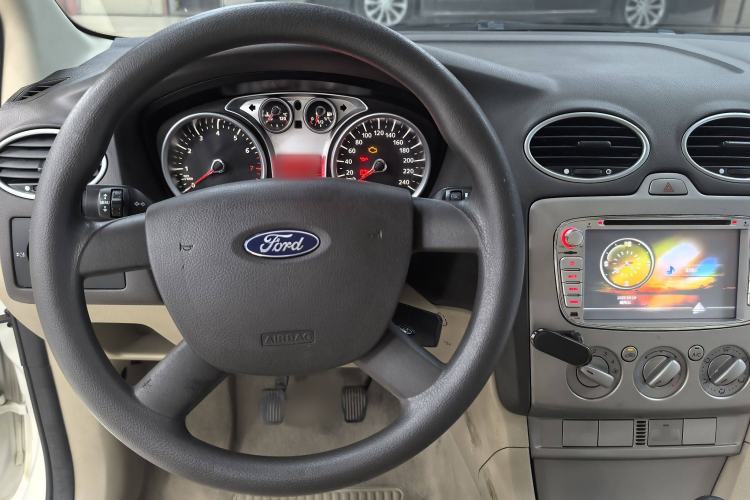 Used Ford Focus 2013 Sedan Classic 1.8L Manual Base Model
