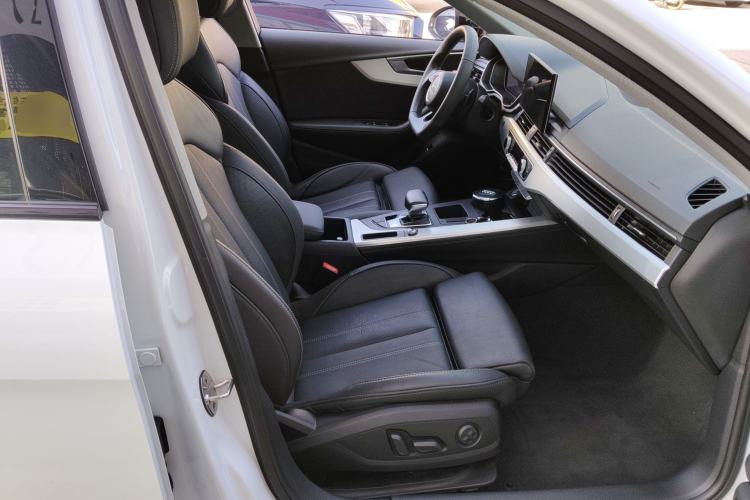 Used Audi A4L 2022 40 TFSI Luxury Dynamic Model
