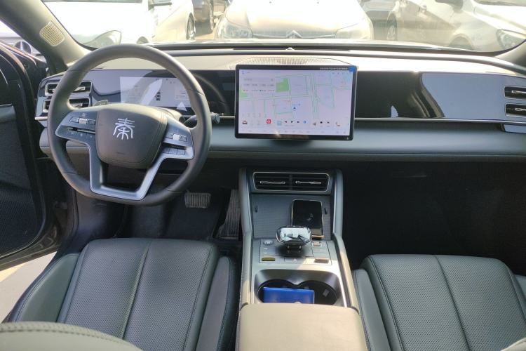 Used BYD Qin L 2025 DM-i Smart Drive 120KM Leading Model